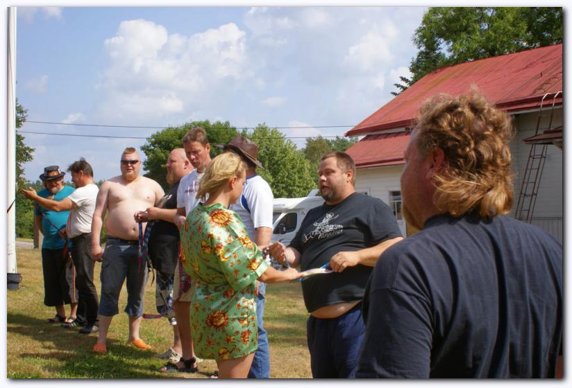 802x537 pixels (72K)